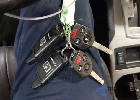 2011 Subaru Legacy 2.5I Limited z USA, uszkodzony, nr VIN 4S3BMBK62B3235026